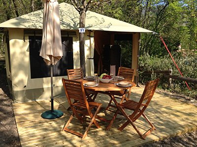 Bungalow toilé avec terrasse Camping Hérault